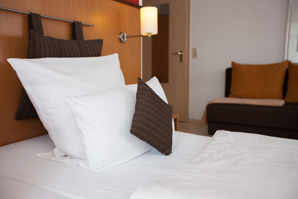 Centro Hotel U-No1, Trademark Collection By Wyndham Großbettlingen Dış mekan fotoğraf