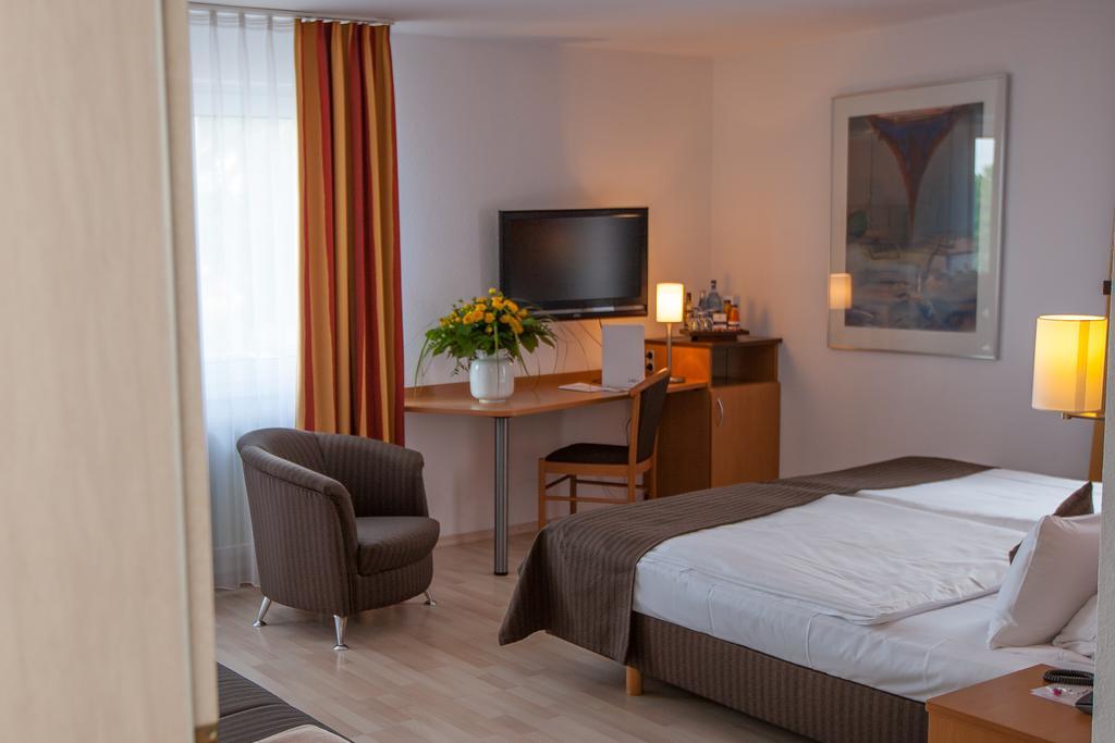 Centro Hotel U-No1, Trademark Collection By Wyndham Großbettlingen Dış mekan fotoğraf